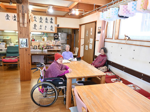 住宅型有料老人ホーム花凪2号館｜事業案内｜特定非営利活動法人 在宅生活支援サービスホーム 花凪｜札幌市｜認知症ケア・訪問介護