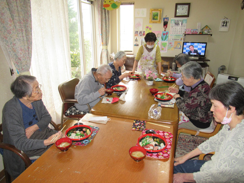 訪問介護・デイサービスこ花｜事業案内｜特定非営利活動法人 在宅生活支援サービスホーム 花凪｜札幌市｜認知症ケア・訪問介護